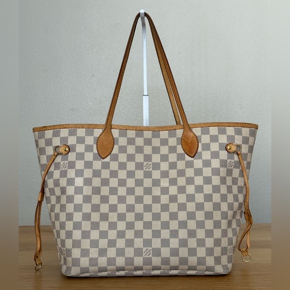 Louis Vuitton Handbags - Louis Vuitton Neverfull MM tote bag in Damier Azur